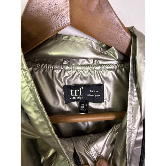 ZARA TRF Metallic Silver Hooded Rain Jacket Women’s S Lightweight Windbreaker - Picture 2 of 4
